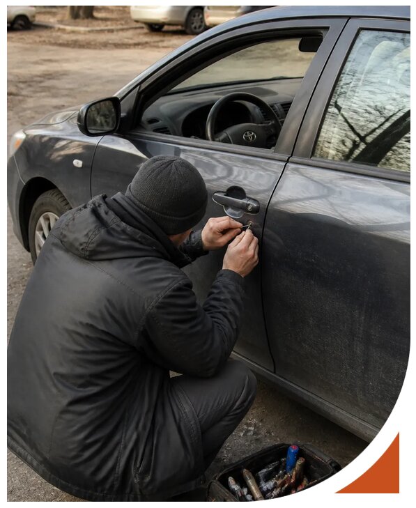 Профессиональное вскрытие автомобиля Тойота без повреждений в Борисоглебске